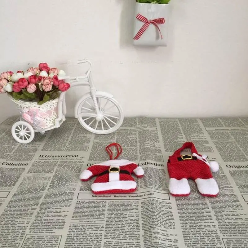 2Pcs Christmas Decorations Snowman Cutlery Bags Red Covers Holder Dinner Party Decor Happy Santa Gift 74083 2