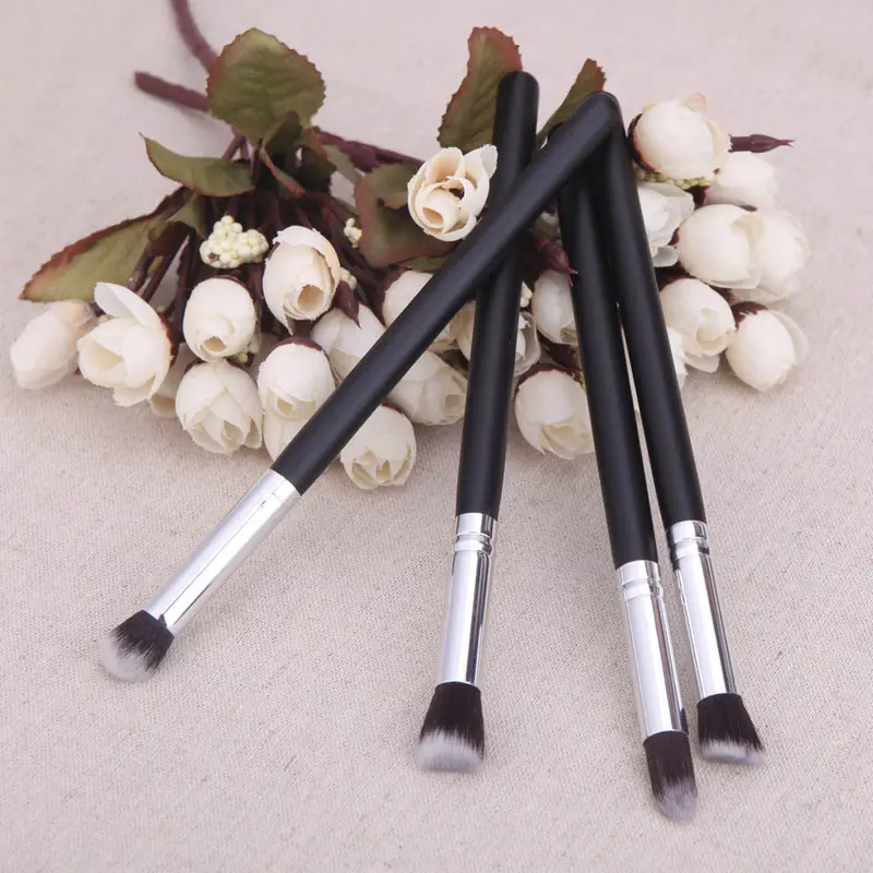 4 Pcs Makeup Brushes Professional Makeup Hair Brush Eyeshadow Powder Foundation Blending Brush Make Up Paint Brushes 1