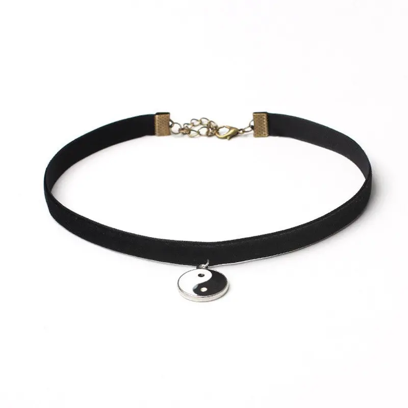 9 Pieces Chokers Women Necklace Set Stretch Velvet Classic Gothic Tattoo Black Lace Choker Jewelry 2