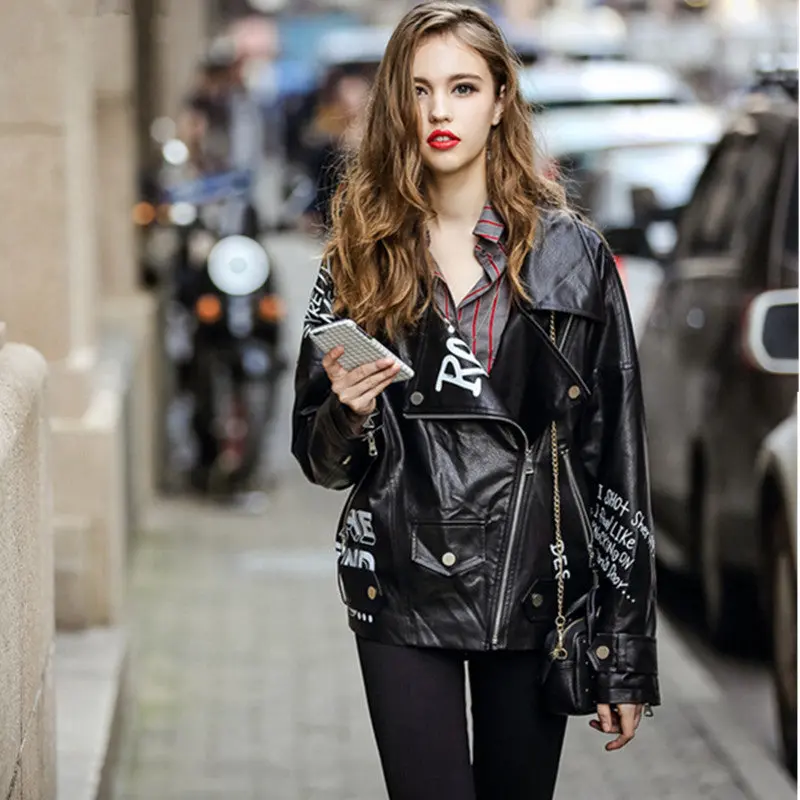 Boyfriend Graffiti Letter Print Pu Faux Leather Jacket Women Bandageg Hem Zipper Motorcycle Biker Coat Black Outerwear 2