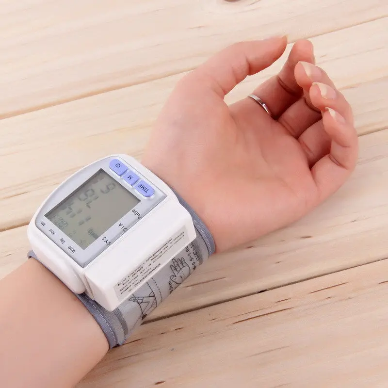 Digital Lcd Automatic Wrist Blood Pressure Monitor Heart Beat Rate Pulse Meter Measure Retail 1