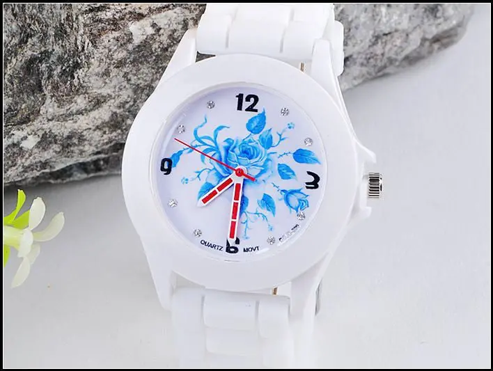 Est Lady Women Geneva Silicone Watch Women Dress Wristwatches Analog Quartz Watch 1