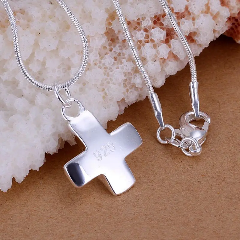 Est Silver-Plated Pendant Necklace Small Cross Collane Elegant 1