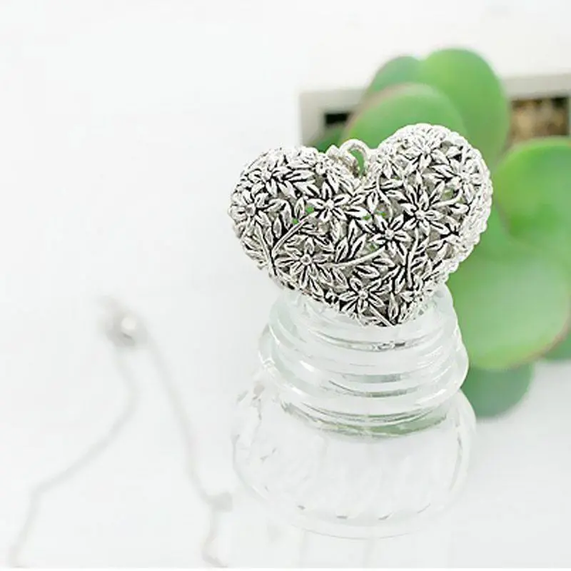 Fashion Hollow Carved Peach Heart Rhinestone Women Lady Long Necklace Bronze Silver Golden Jewelry 1