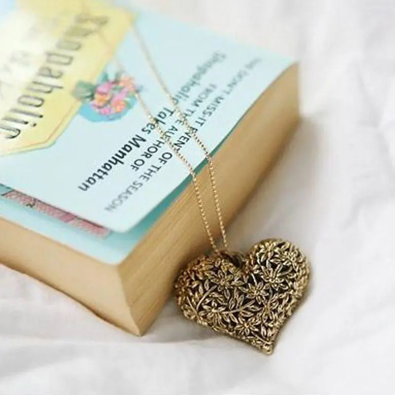 Fashion Hollow Carved Peach Heart Rhinestone Women Lady Long Necklace Bronze Silver Golden Jewelry 2