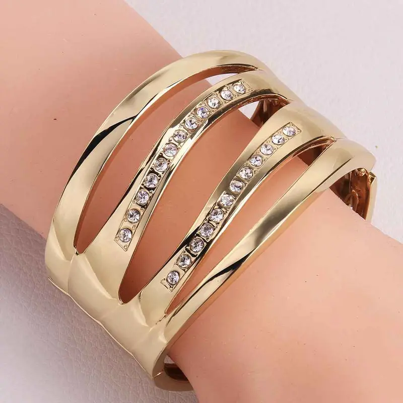 Floating Charms Hand On My Skin Men Bracelet Bijoux Women Fasz  5 1