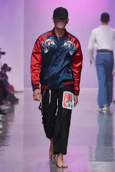 Harajuku Animal Fish Letter Embroidery Jacket Contrast Sleeve Bomber Jacket Couple Coat Pilots Woman Man Outerwear 3
