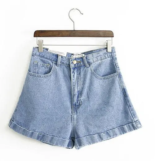 High-Waisted Denim Shorts with Rolled Hem and Vintage-Inspired Silhouette