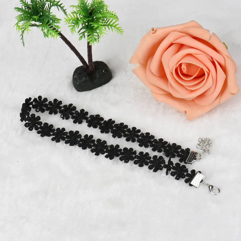 Lace Choker Necklace Vintage Bohemia Chokers Necklace For Women Jewelry Personalized Chic Black Choker Daisy Necklace 2