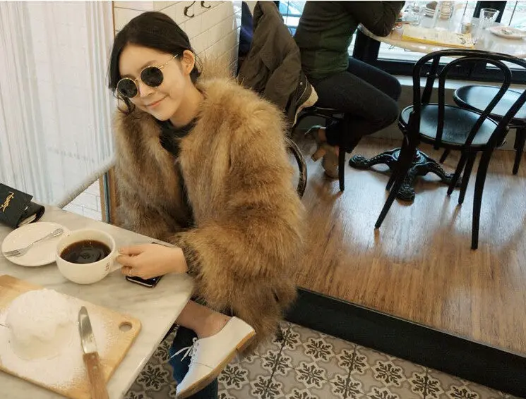 Long Hairy Shaggy Faux Fox Fur Coat Women O Neck Gradual Color Faux Fur Mid Long Coat Warm Outerwear 4