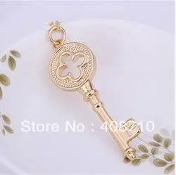 Lovely Silver-Plated Pendant Golden Clover Key Colar Feminino 1