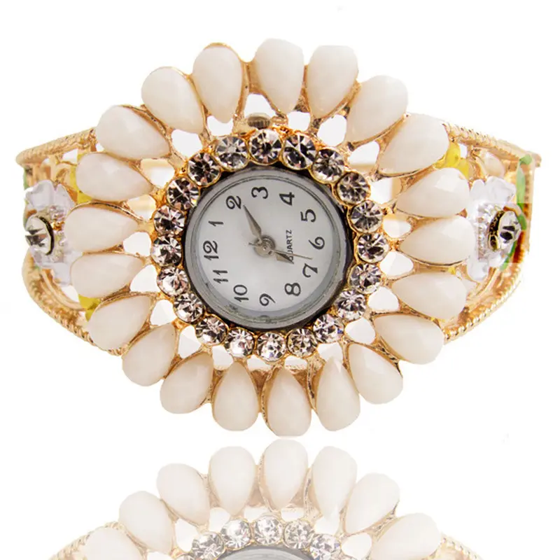 Luxury Watch Women Leaves Round Dial Rhinestone Bracelet Quartz Dress Watch Wrist Worthy Ladies Watches Montre 2