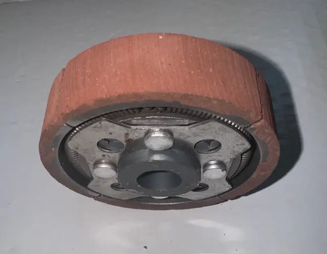 Mobetta Heavy Duty Centrifugal Clutch For Huasheng 49/53Cc Engines With Integral Cc 1
