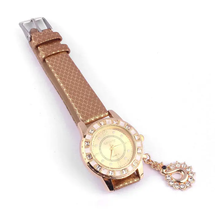 Montre Women Dress Watch Quartz Wrist Watch Casual Heart Pattern Rhinestones Watch Relogio Feminino Ladies Watches 2