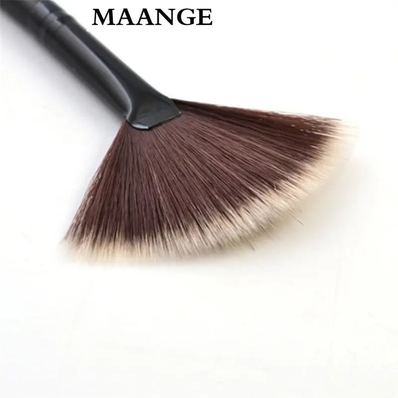 Pro Women Lady Large Fan Shape Soft Blush Face Powder Foundation Cosmetic Brushes Makeup Professional Blush Tools 2