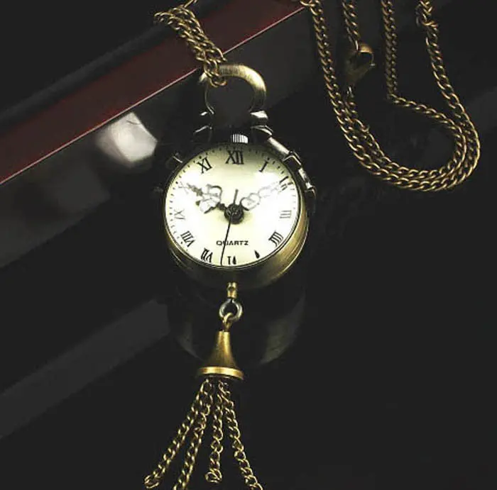 Rainbow Vintage Watch Romannumerals Stainless Steel Quartz Clocks Silver Retro Classic Watch 1