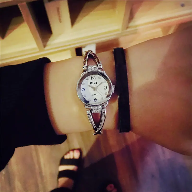 Relogio Feminino Casual Watch Students Bracelet Petite Temperament Bracelet Watch Dial Elegant Wristwatch 2