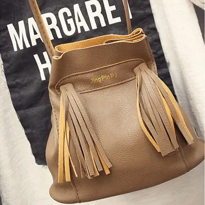 Rivet Women Handbag Women Messenger Bag Large Capacity Women Tote Shoulder Ladies Tassel Bag Bolsos Mujer 4