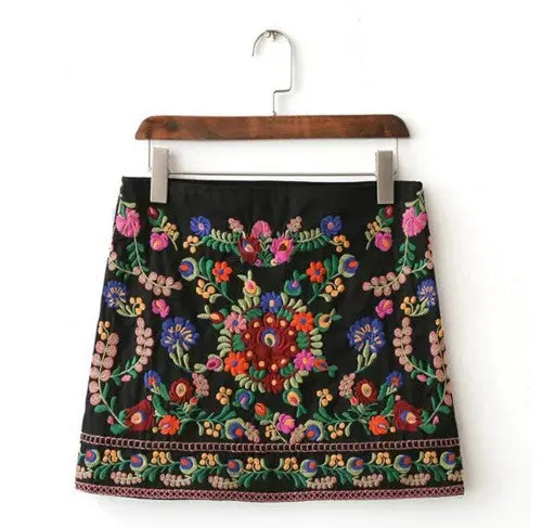 Sexy Package Hips Colored Floral Embroidery Skirt Woman Contrast Color Black Mini Short Skirts Femme 1
