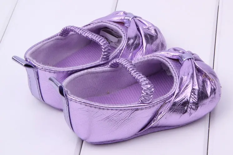 Soft-Sole Infant Girl First-Walker Shoes with Floral Detail – 4 Color Options