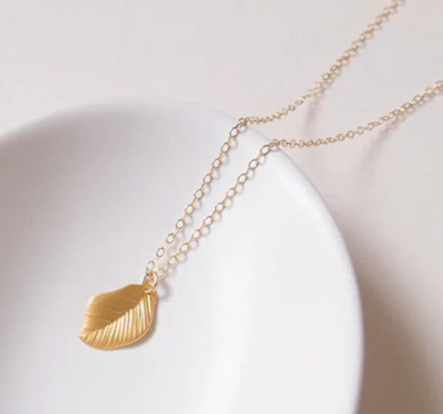 Tiny Cute Leaf Necklace Silver Plated Plant Pendants Necklaces 30Pcs-N051 1