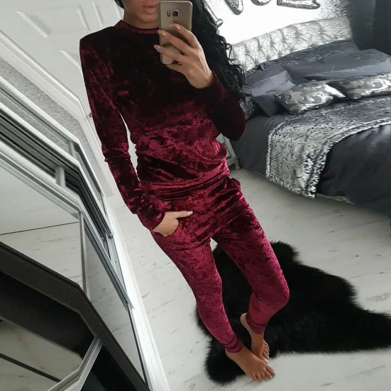 Velvet Two-Piece Sports Set – Hooded Long Sleeve Top and Slim-Fit Pants in Plus Sizes
