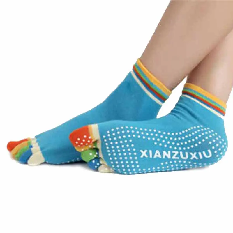 Womens 5-Toe Colorful Exercise Non Slip Massage Toe Socks With Full Grip Pilates Socks 1