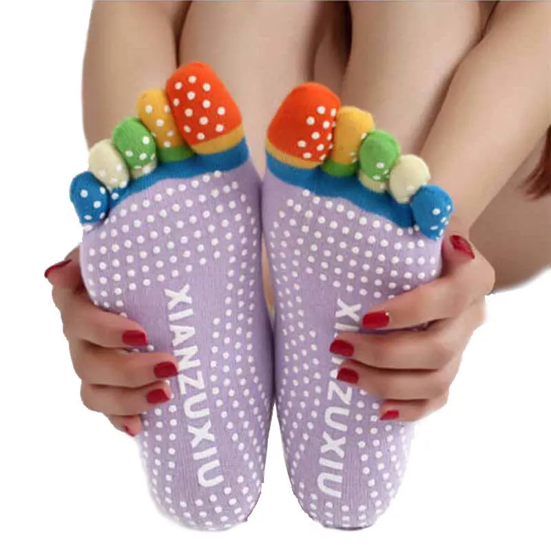 Womens 5-Toe Colorful Exercise Non Slip Massage Toe Socks With Full Grip Pilates Socks 4